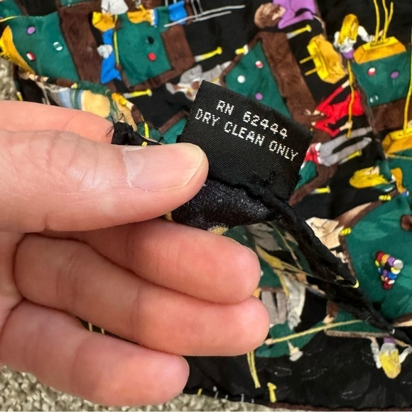 VTG 90's Playing Pool Graphic Scarf 100% Silk Hand Sewn Colorful Retro Party - Picture 6 of 8